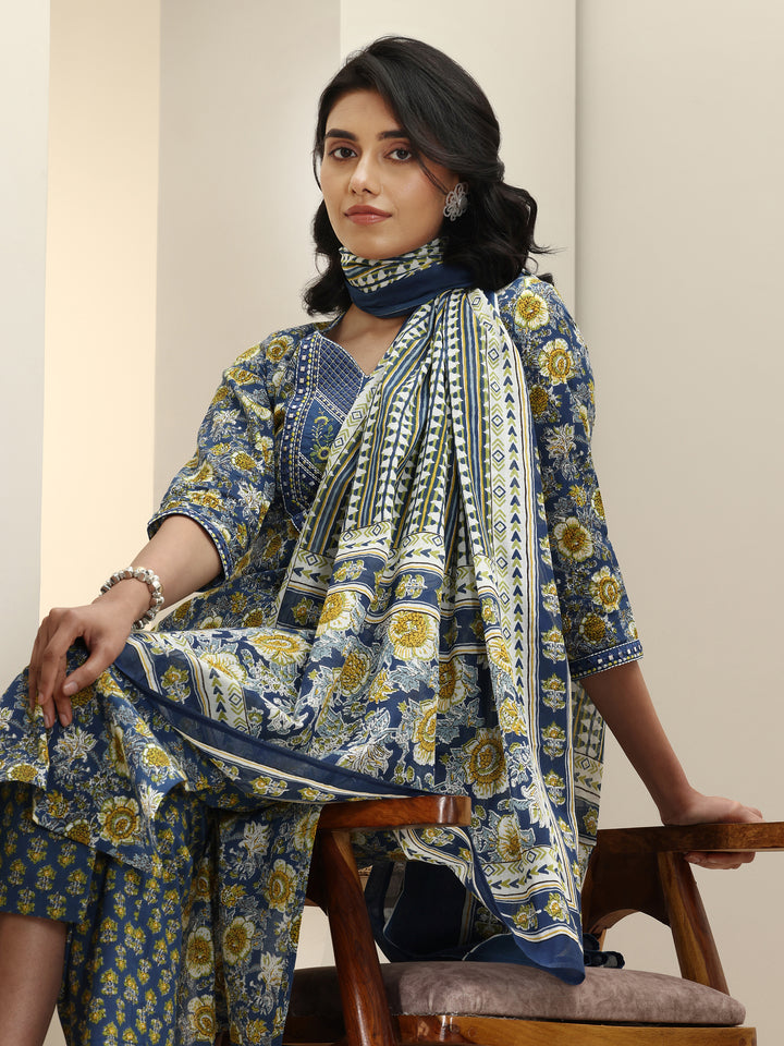 Blue Printed Cotton Straight Suit Sets With Dupatta