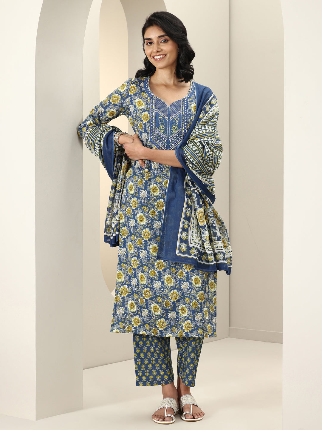 Blue Printed Cotton Straight Suit Sets With Dupatta