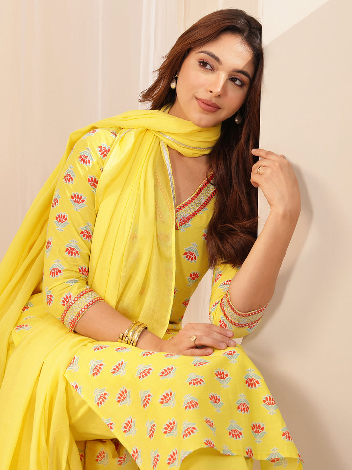 Yellow Printed Cotton Straight Suit Sets With Dupatta