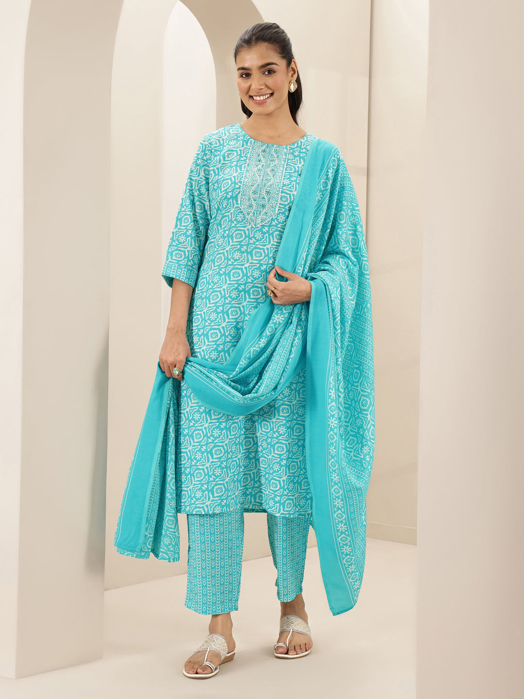 Turquoise Blue Printed Cotton Blend Straight Suit Sets With Dupatta