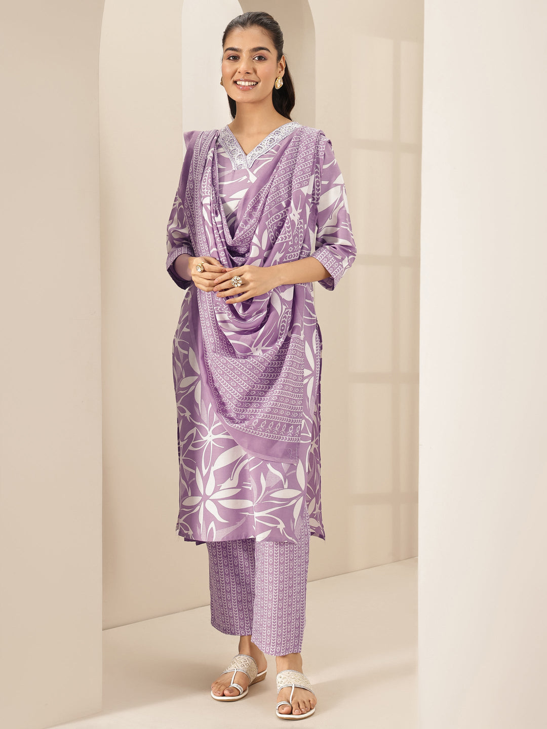 Mauve Printed Cotton Blend Straight Suit Sets With Dupatta