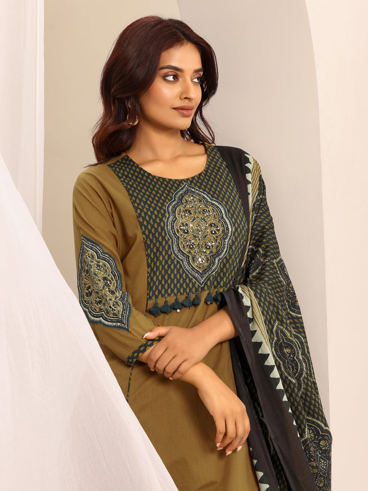 Yellow Printed Cotton Blend Straight Suit Set With Dupatta