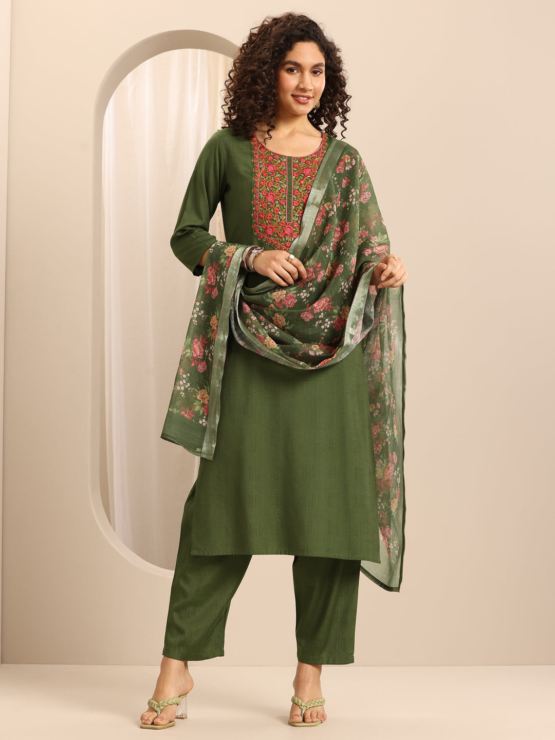 Green Woven Cotton Blend Straight Suit Set With Dupatta