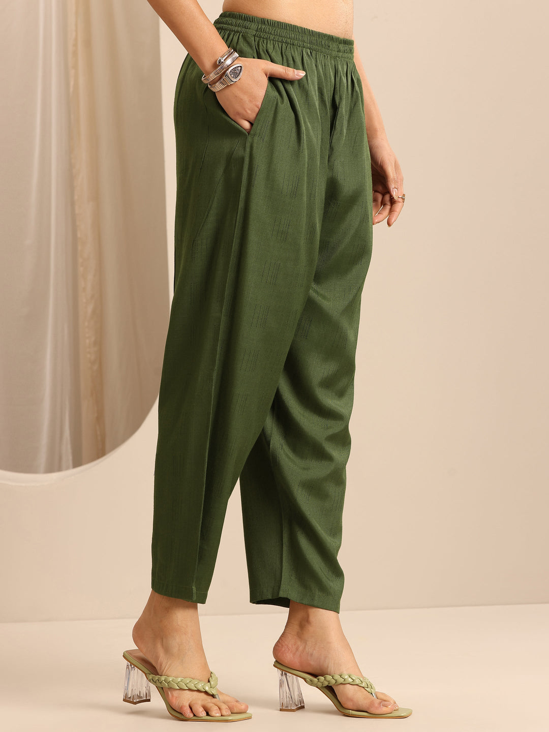 Green Woven Cotton Blend Straight Suit Set With Dupatta