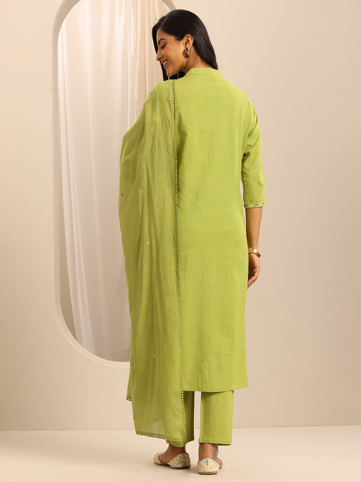 Green Embroidered Cotton Blend Straight Suit Set With Dupatta