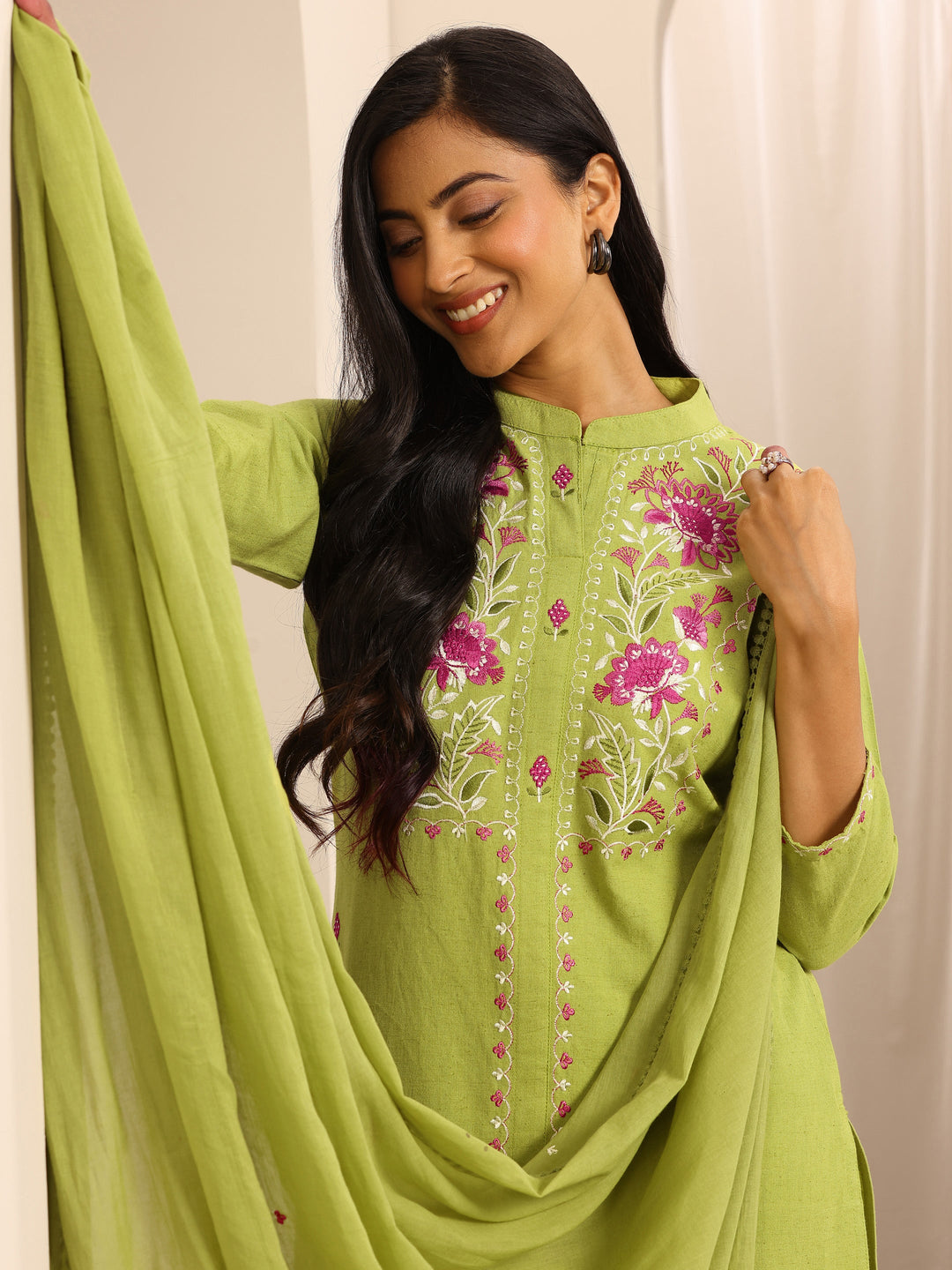 Green Embroidered Cotton Blend Straight Suit Set With Dupatta