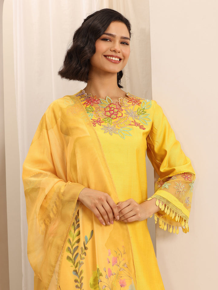 Yellow Embroidered Silk Blend Straight Suit Set With Dupatta