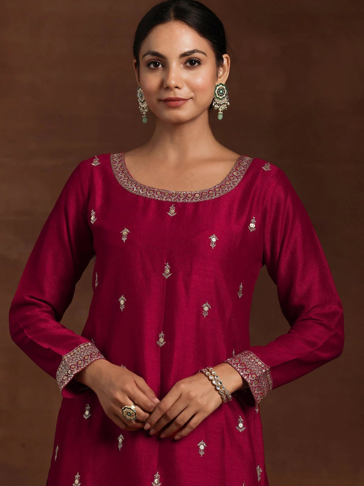 Pink Embroidered Silk Blend Straight Suit With Dupatta