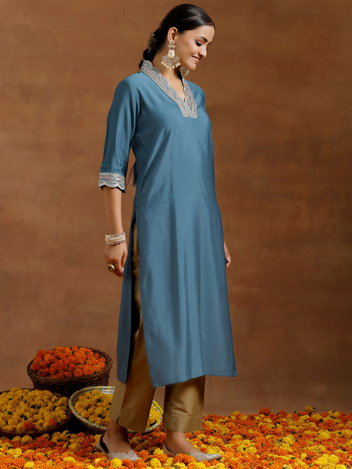 Blue Embroidered Silk Straight Kurta