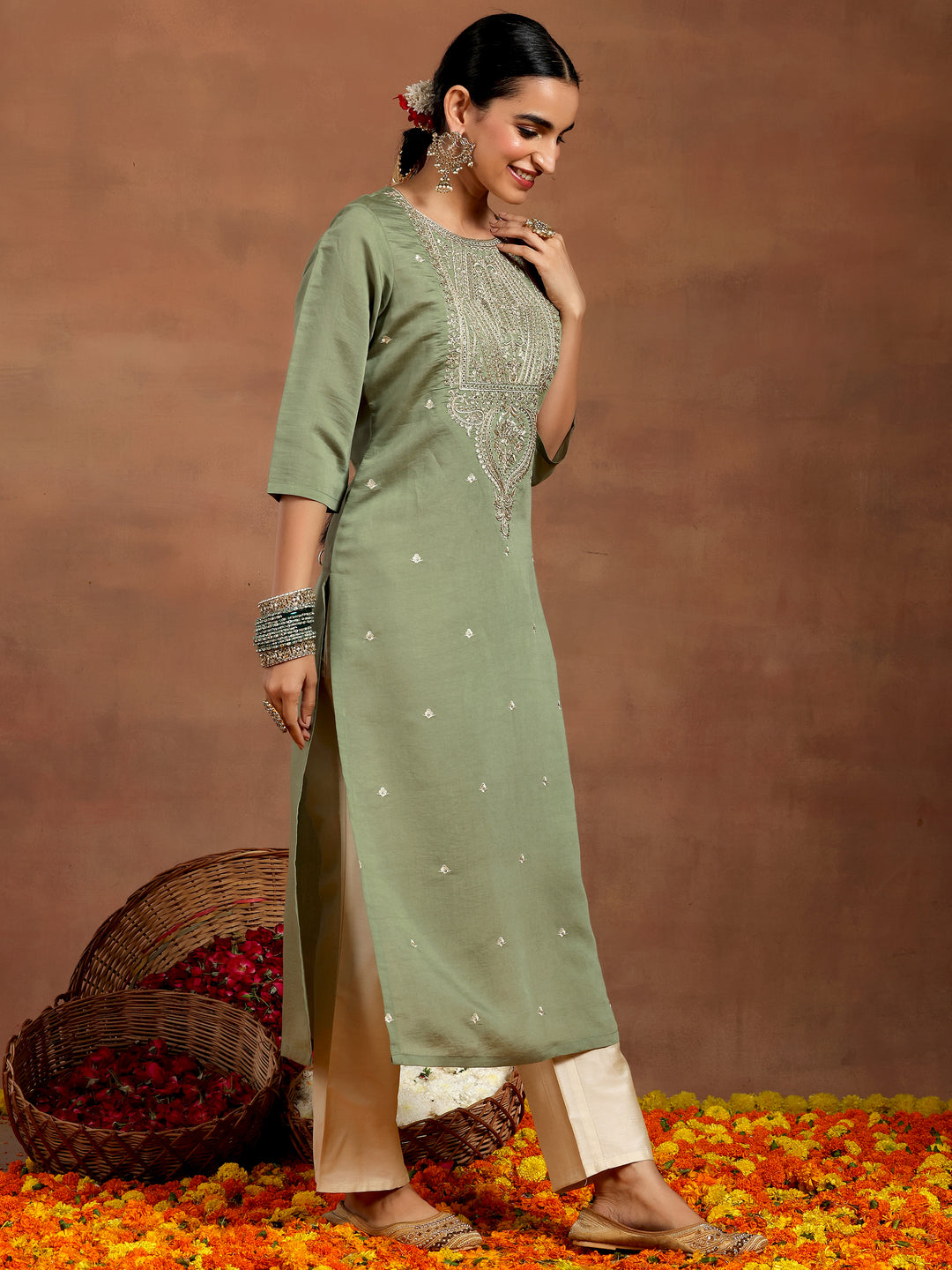 Green Embellished Silk Straight Kurta
