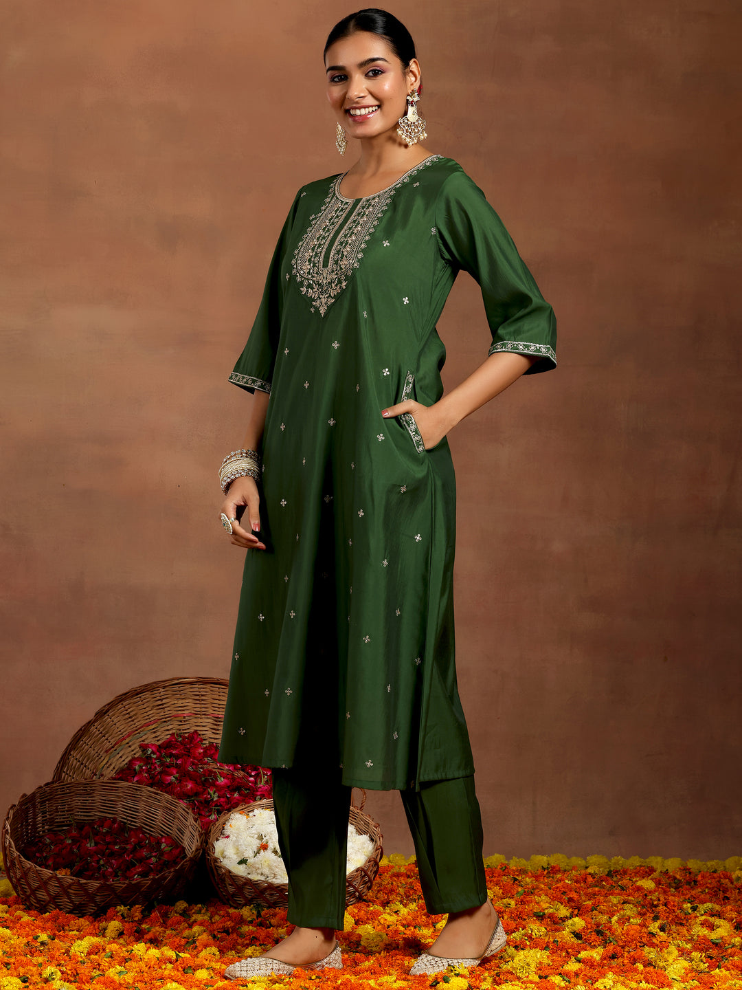 Green Embroidered Silk Blend Straight Suit With Dupatta