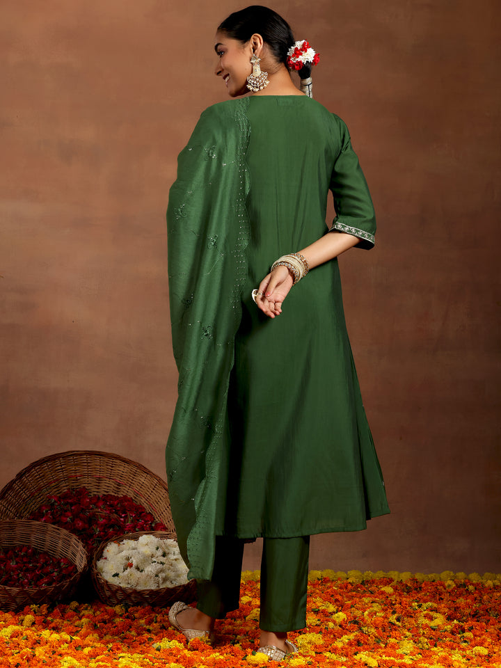 Green Embroidered Silk Blend Straight Suit With Dupatta