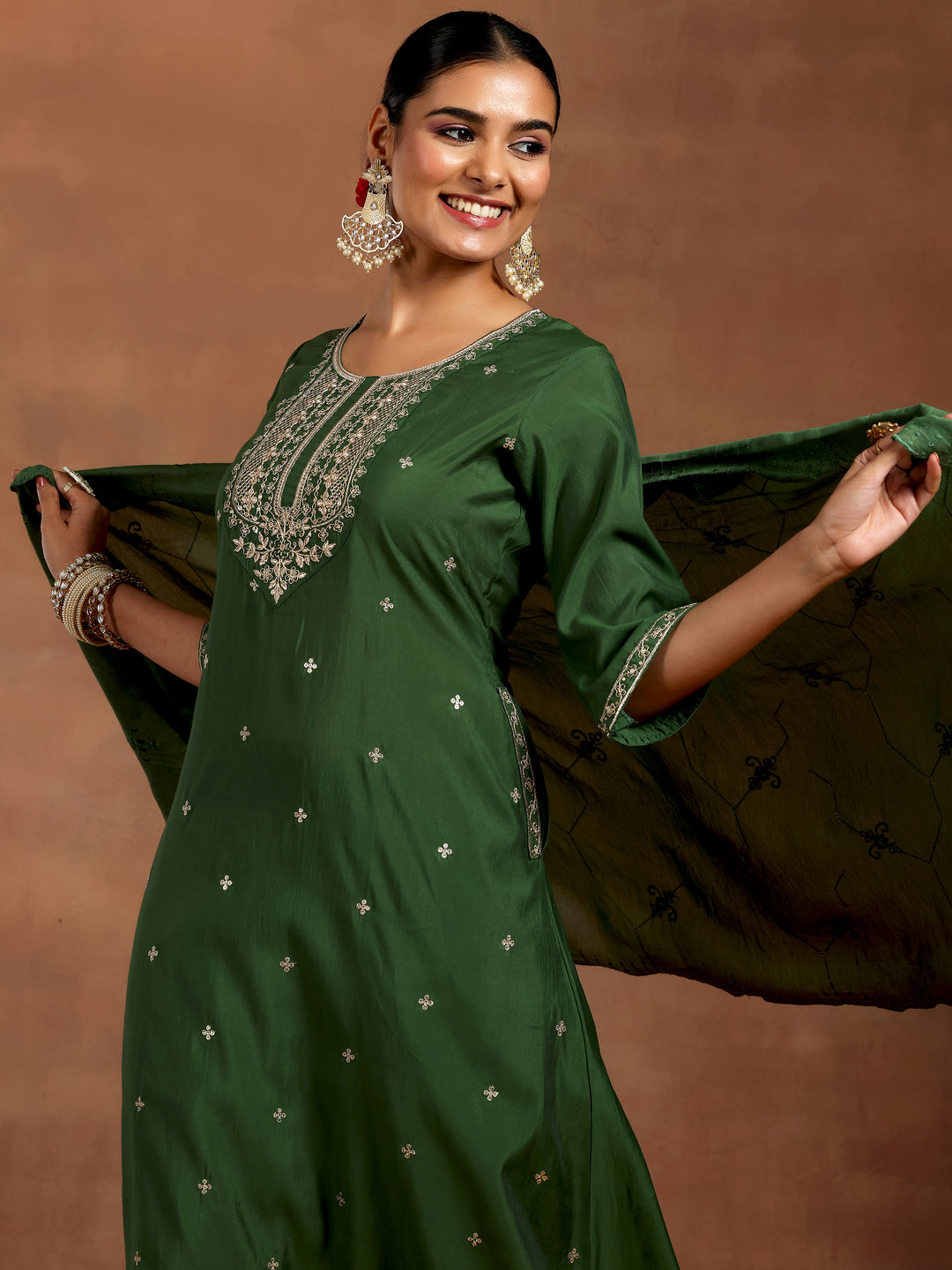Green Embroidered Silk Blend Straight Suit With Dupatta