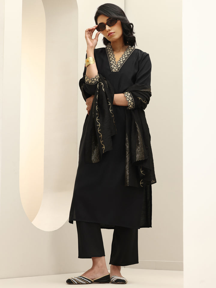 Black Embroidered Silk Blend Straight Suit Sets With Dupatta