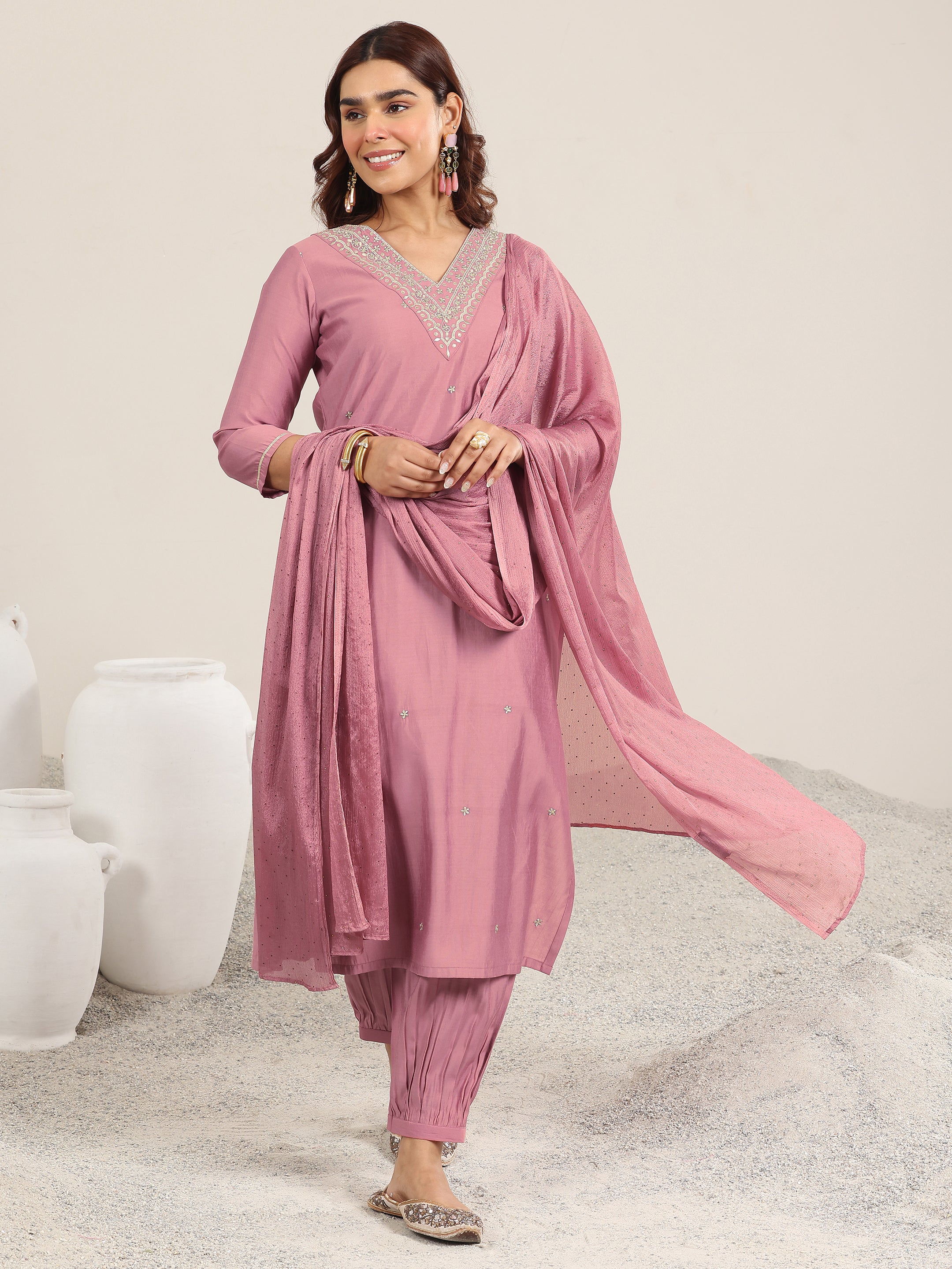 Mauve Embroidered Silk Blend Straight Suit Sets With Dupatta