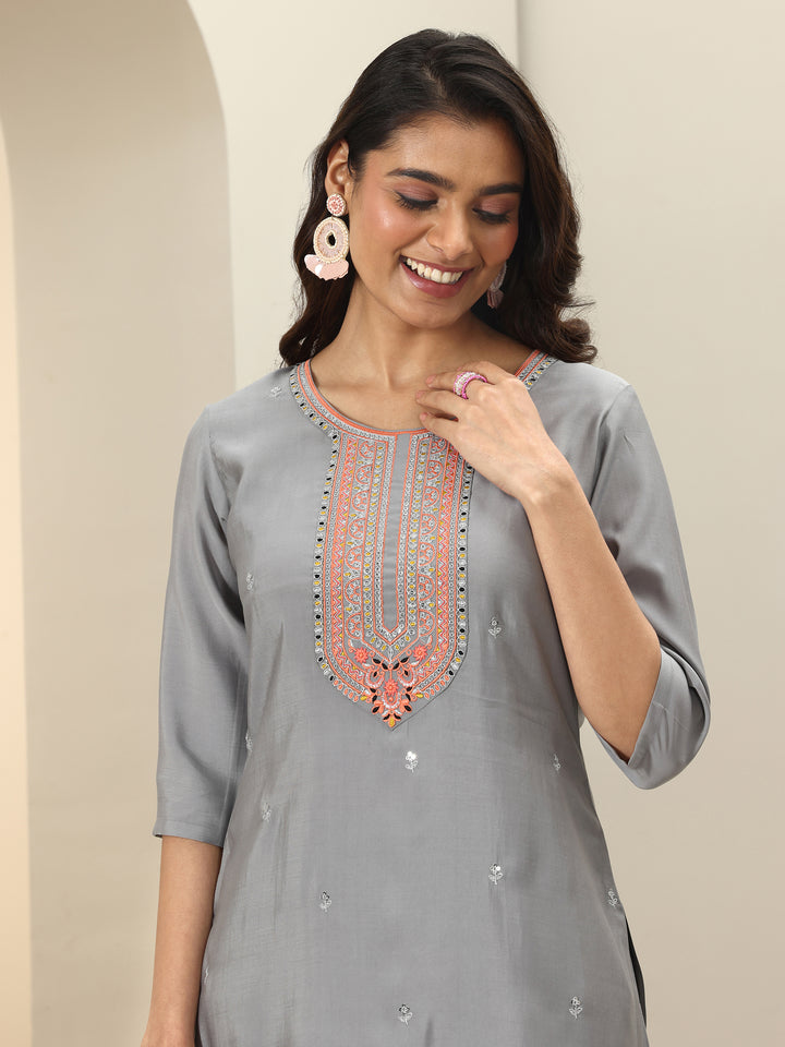 Grey Embroidered Silk Blend Straight Suit Sets With Dupatta