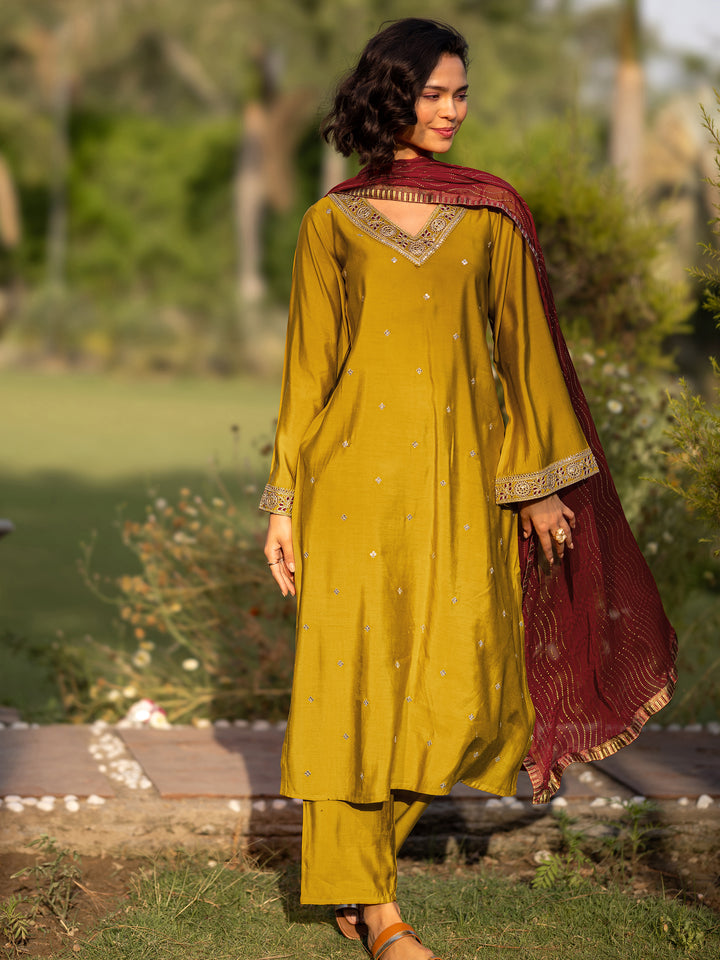 Mustard Embroidered Silk Blend Straight Suit Sets With Dupatta