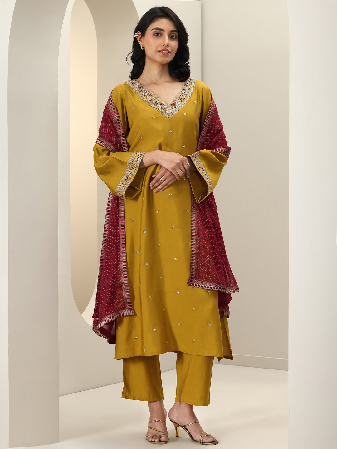 Mustard Embroidered Silk Blend Straight Suit Sets With Dupatta