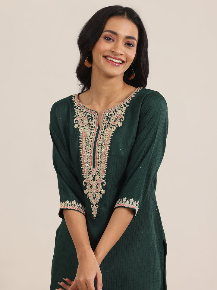 Green Yoke Deisgn Silk Blend Straight Suit With Dupatta