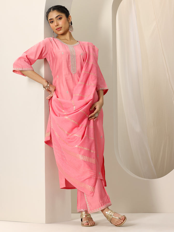 Peach Embroidered Silk Blend Straight Suit Set With Dupatta