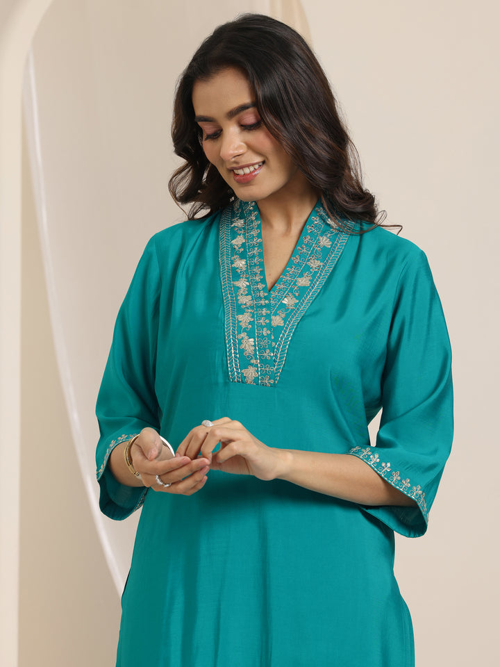 Turquoise Yoke Design Silk Blend Straight Suit Set With Dupatta