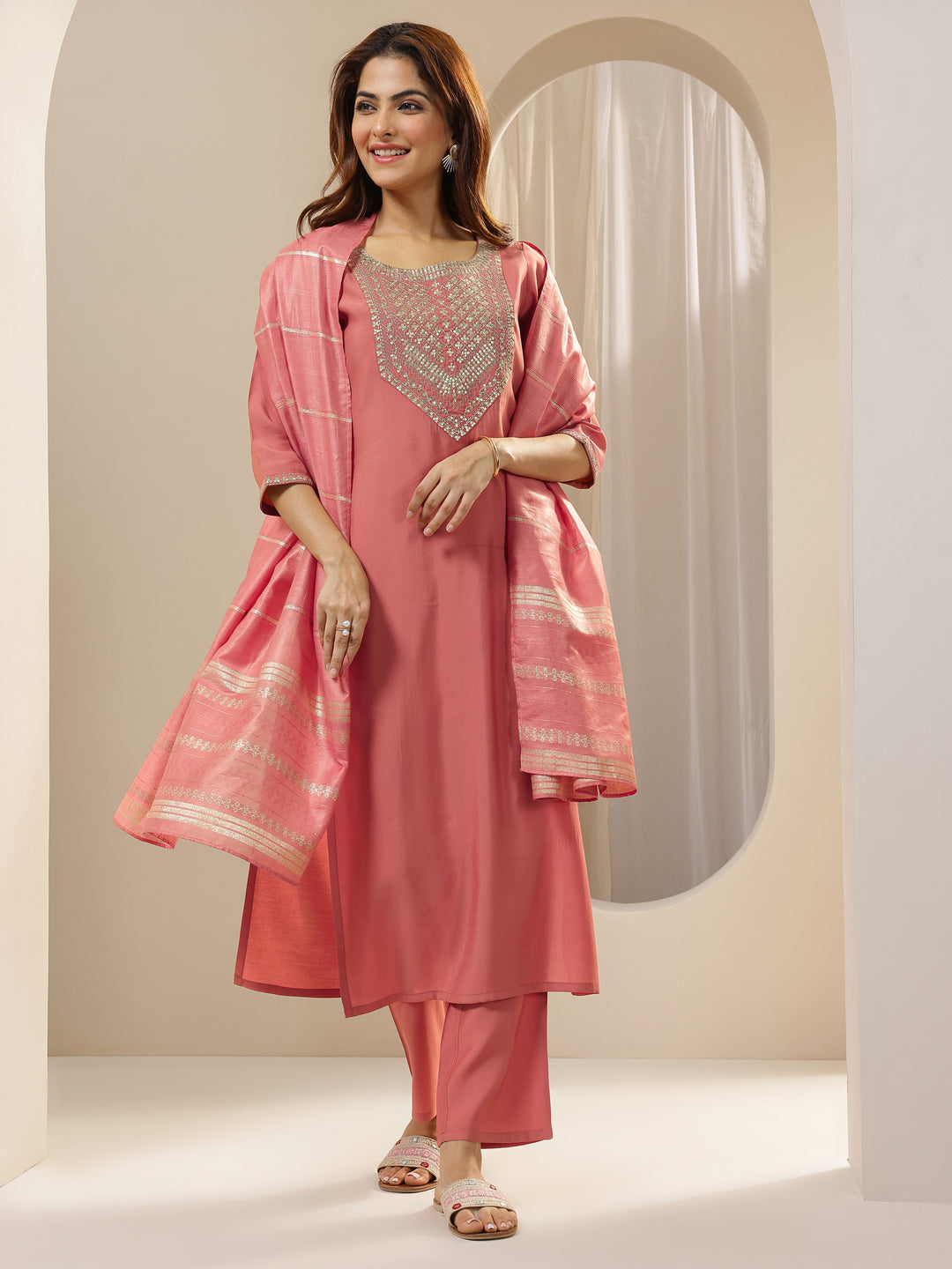 Peach Embroidered Silk Blend Straight Suit Sets With Dupatta