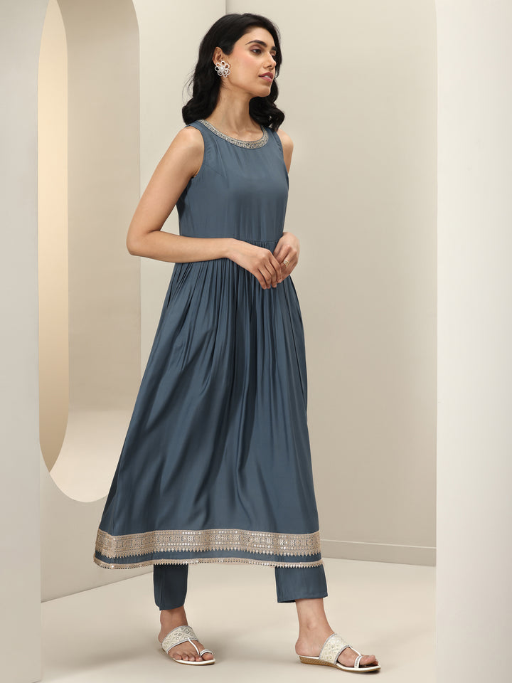 Grey Solid Silk Blend Anarkali Suit Sets With Dupatta