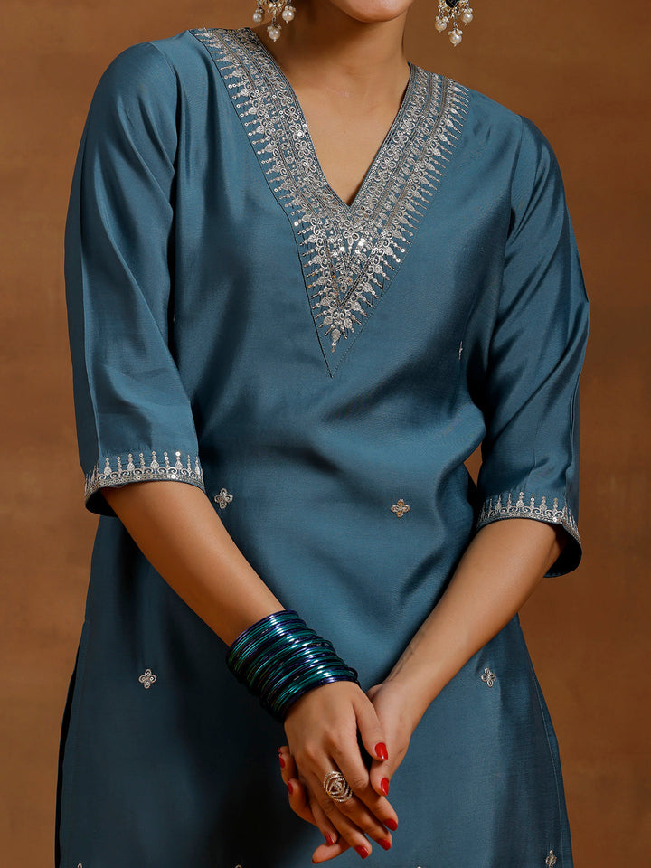 Blue Embroidered Silk Blend Straight Kurta Set