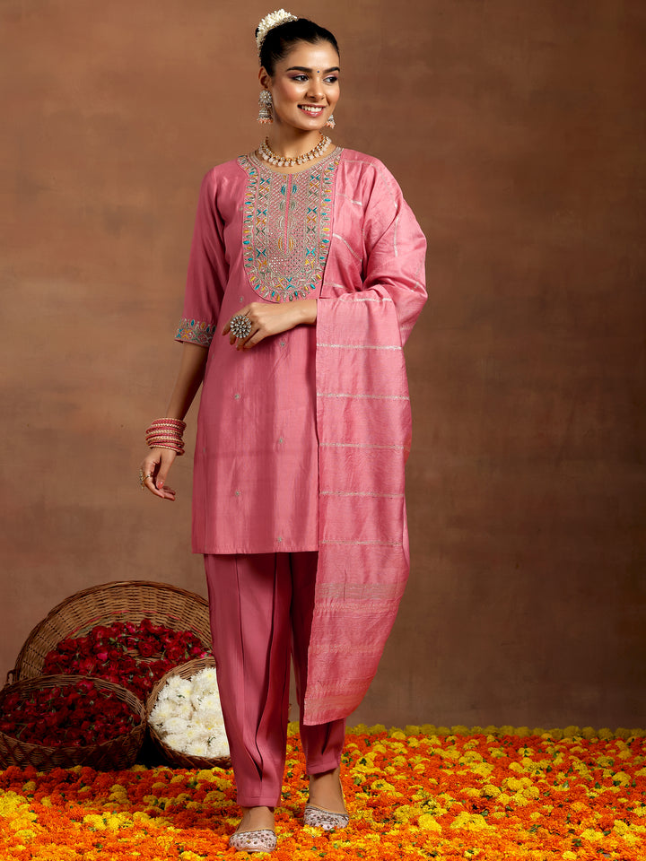Peach Embroidered Silk Blend Straight Suit With Dupatta