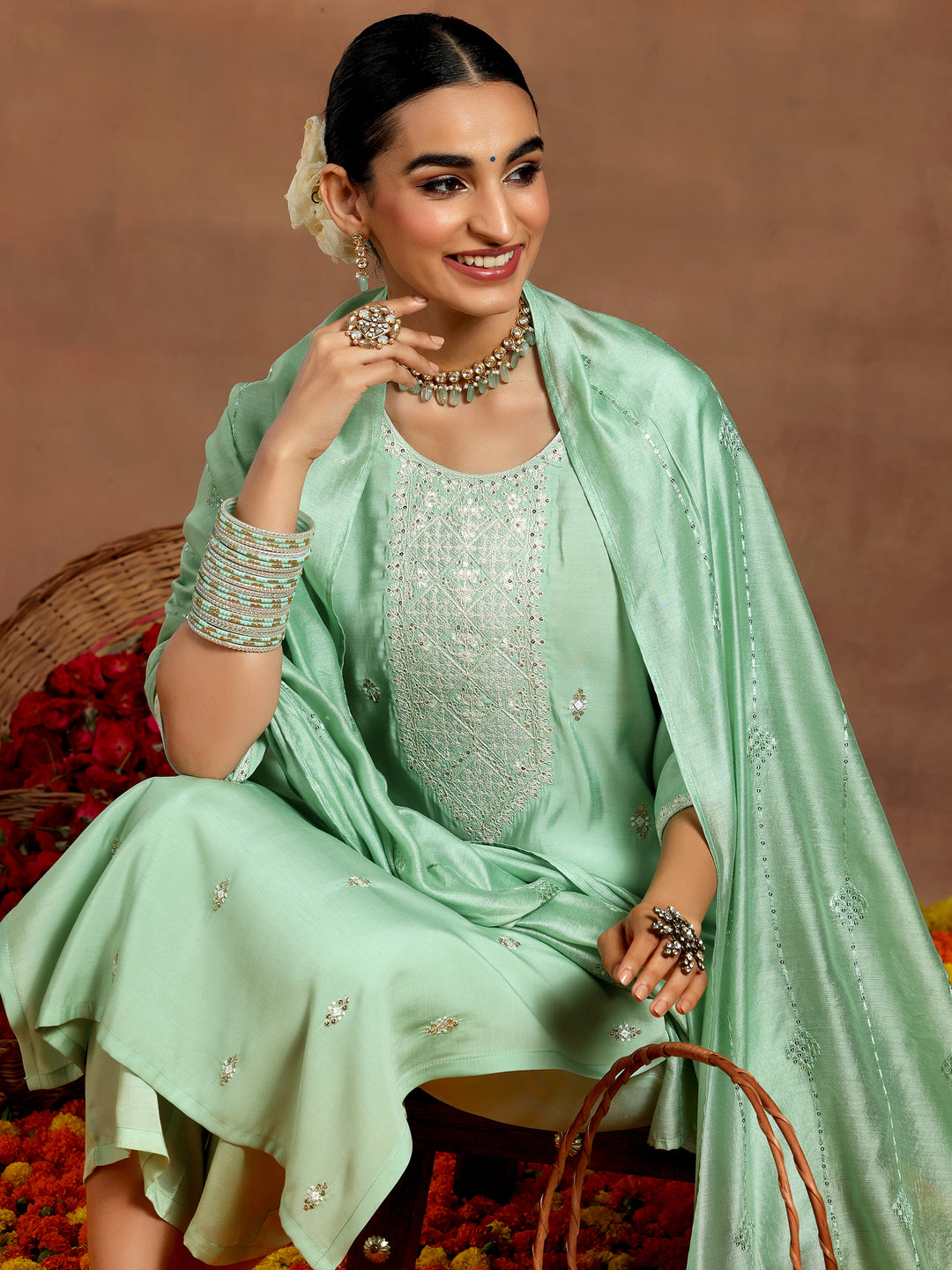 Green Embroidered Silk Blend Straight Suit With Dupatta