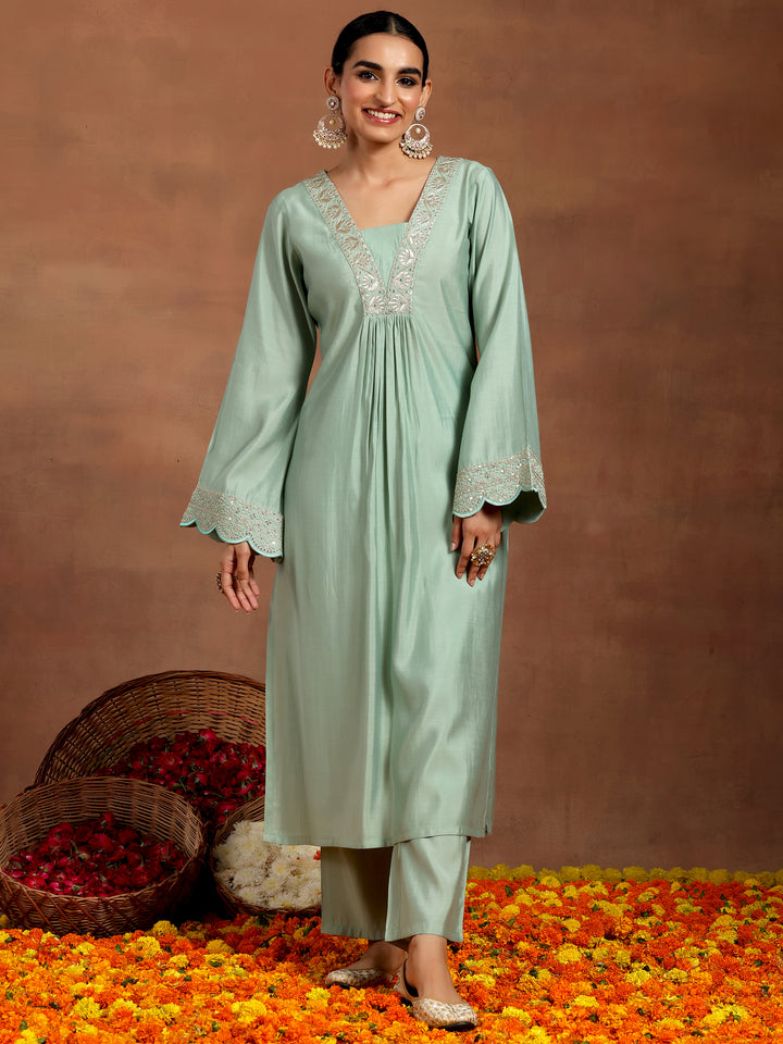 Green Yoke Design Silk Blend Straight Kurta Set