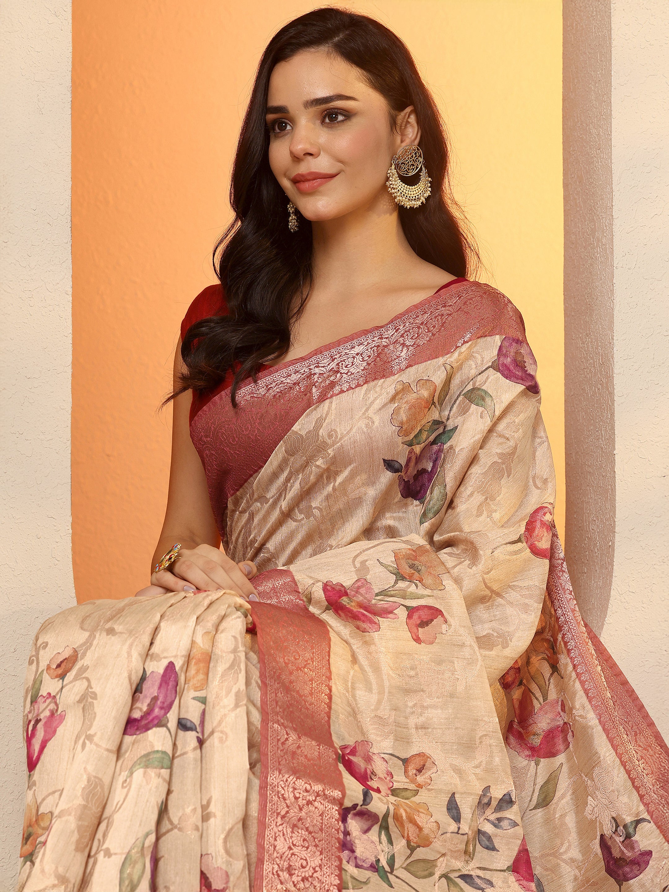 Red Printed Silk Blend Saree With Unstitched Blouse Piece