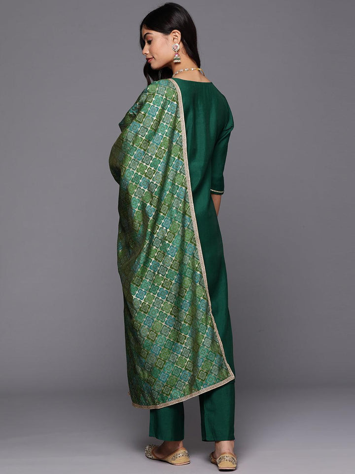 Green Solid Silk Blend Straight Suit With Dupatta