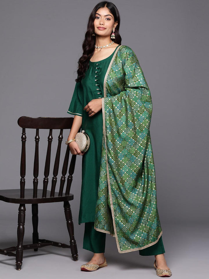 Green Solid Silk Blend Straight Suit With Dupatta