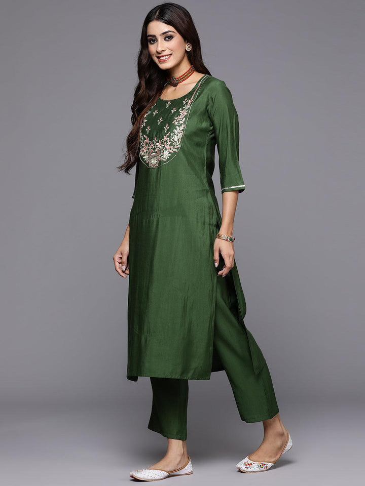 Green Yoke Design Silk Blend Straight Suit With Dupatta