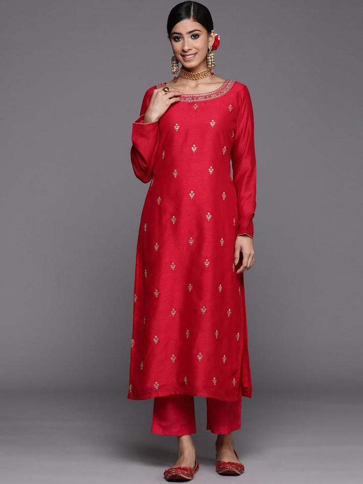 Magenta Embroidered Silk Straight Kurta