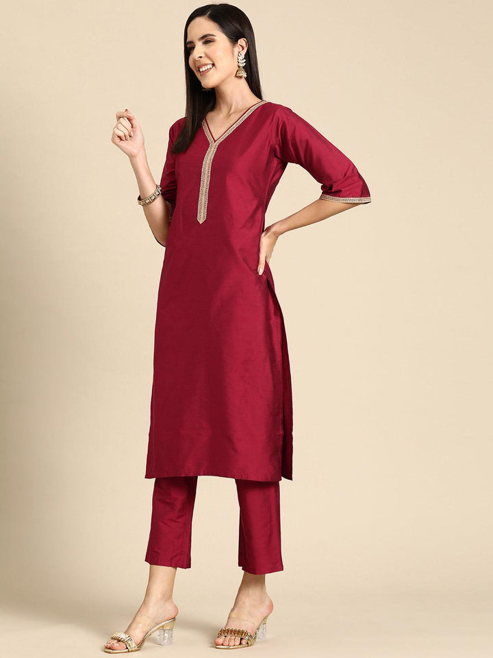 Maroon Solid Silk Blend Straight Suit With Dupatta