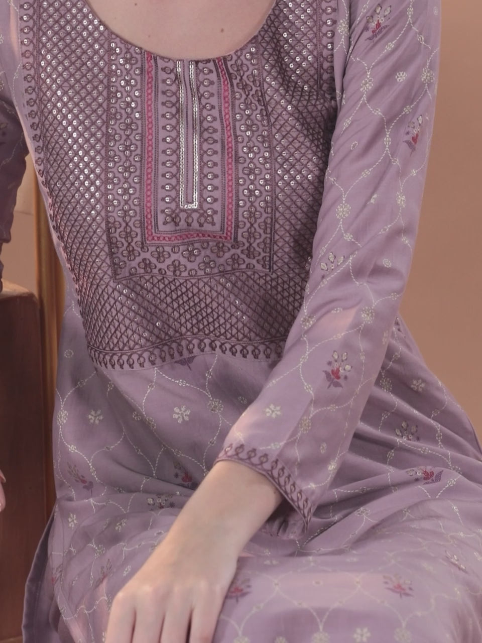 Mauve Printed Silk Blend Straight Suit With Dupatta