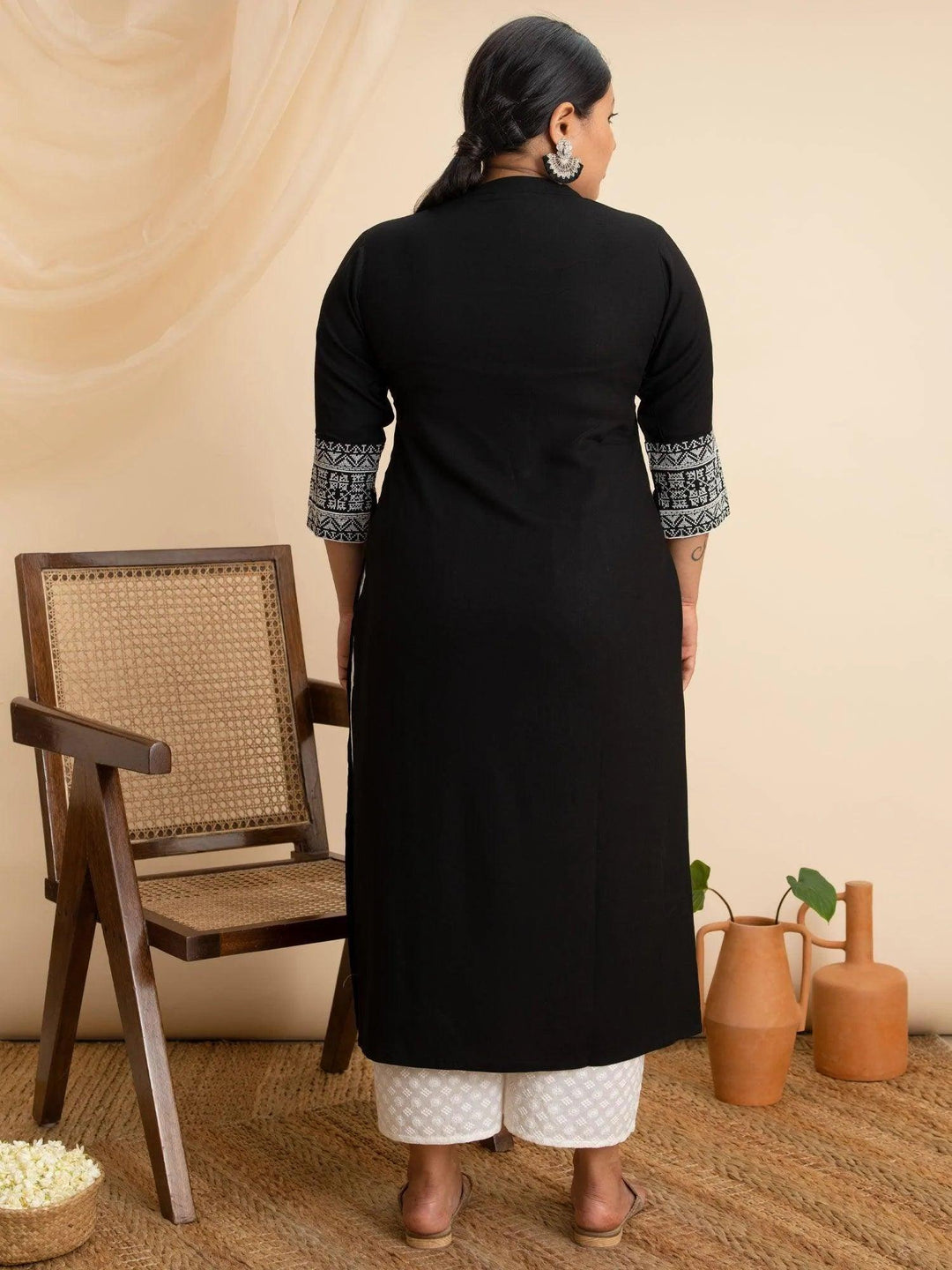 Plus Size Black Solid Rayon Kurta - ShopLibas