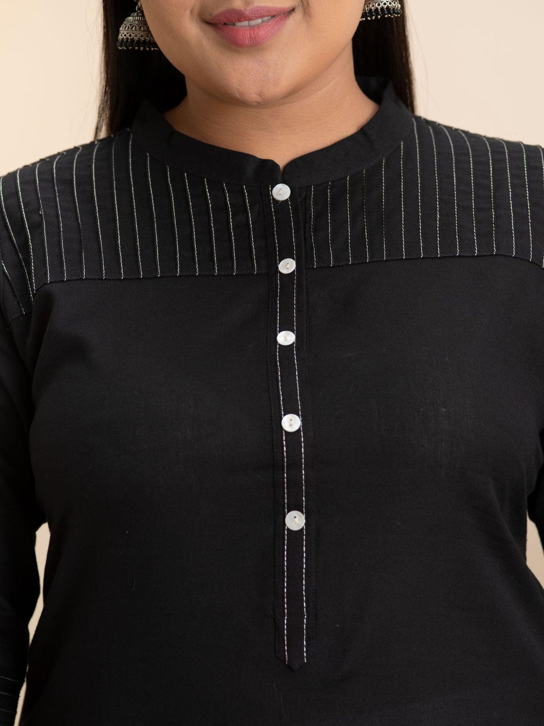 Plus Size Black Solid Cotton Kurta - ShopLibas