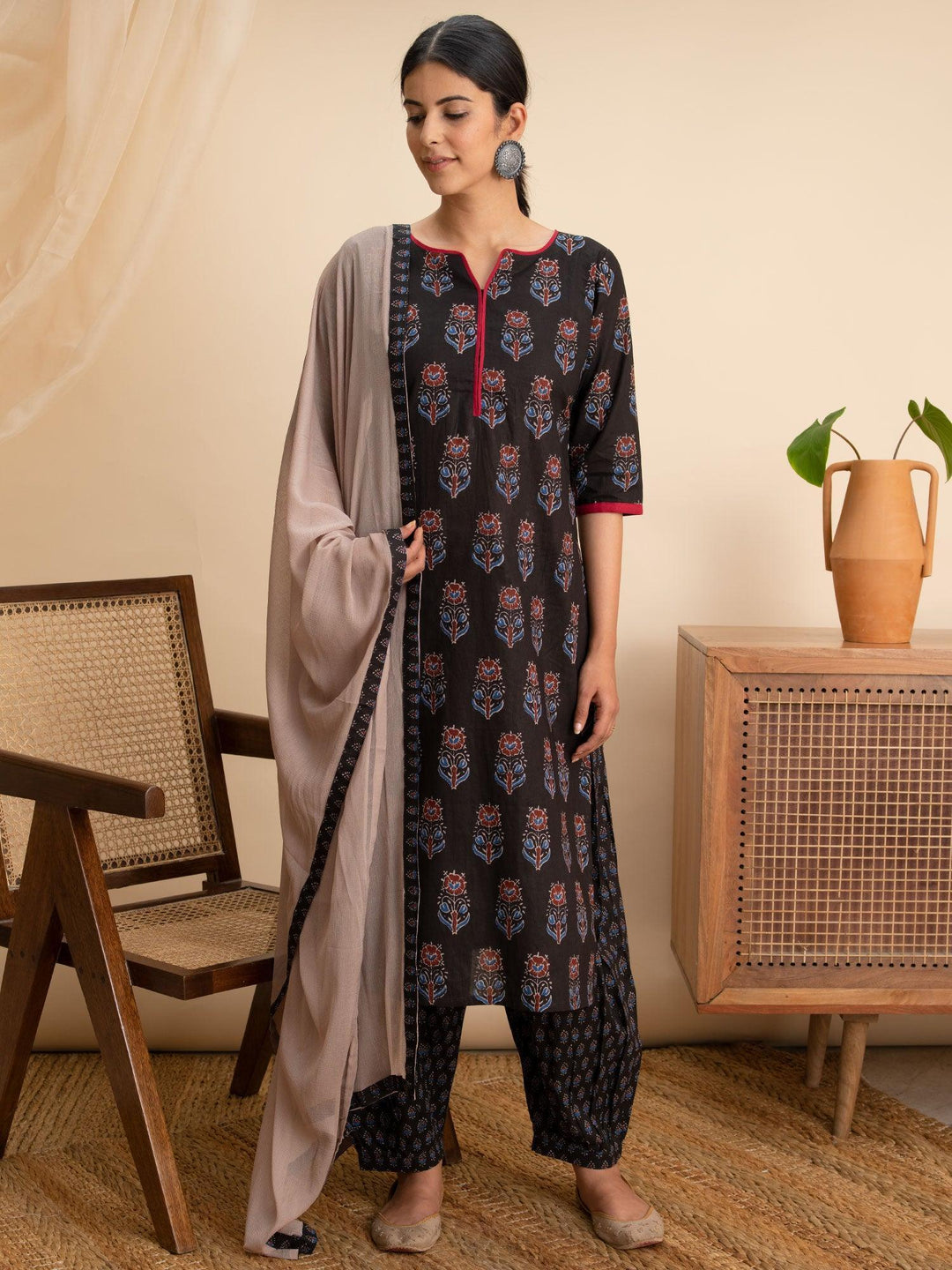 Black Printed Cotton Suit Set - ShopLibas