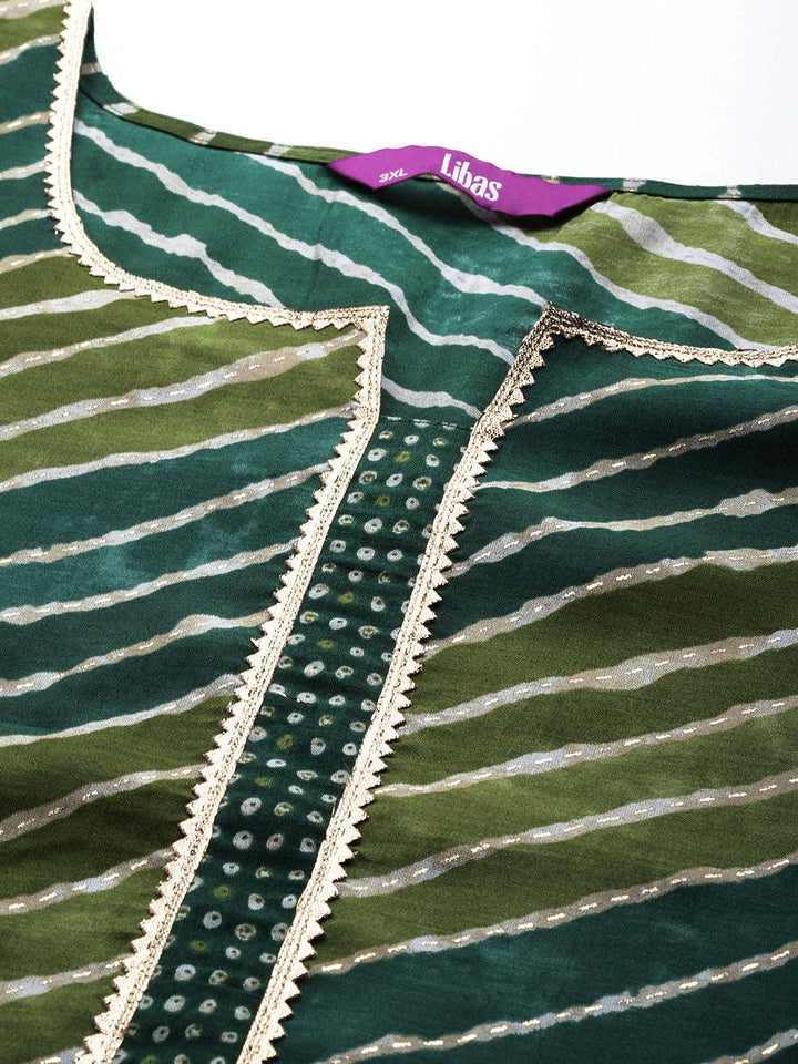 Plus Size Green Printed Silk Blend Straight Suit With Dupatta