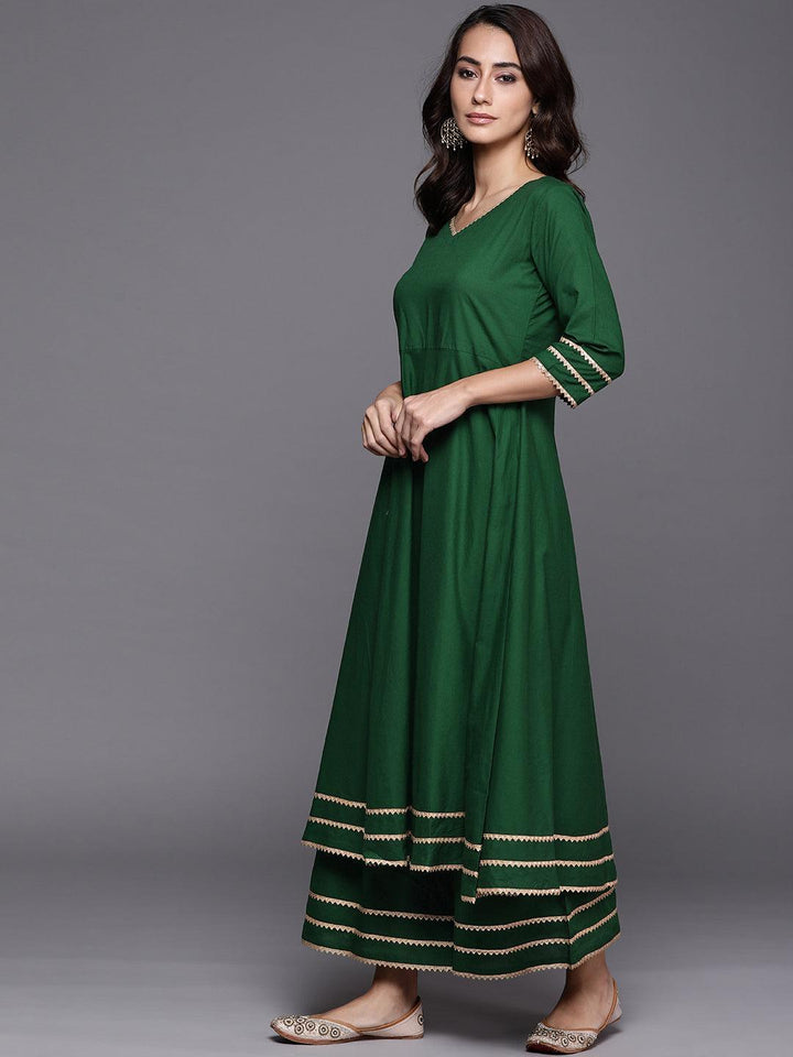 Green Solid Cotton Suit Set