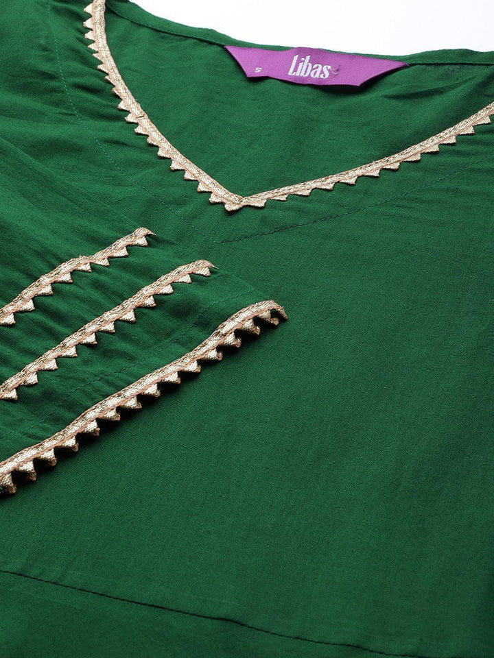 Green Solid Cotton Suit Set