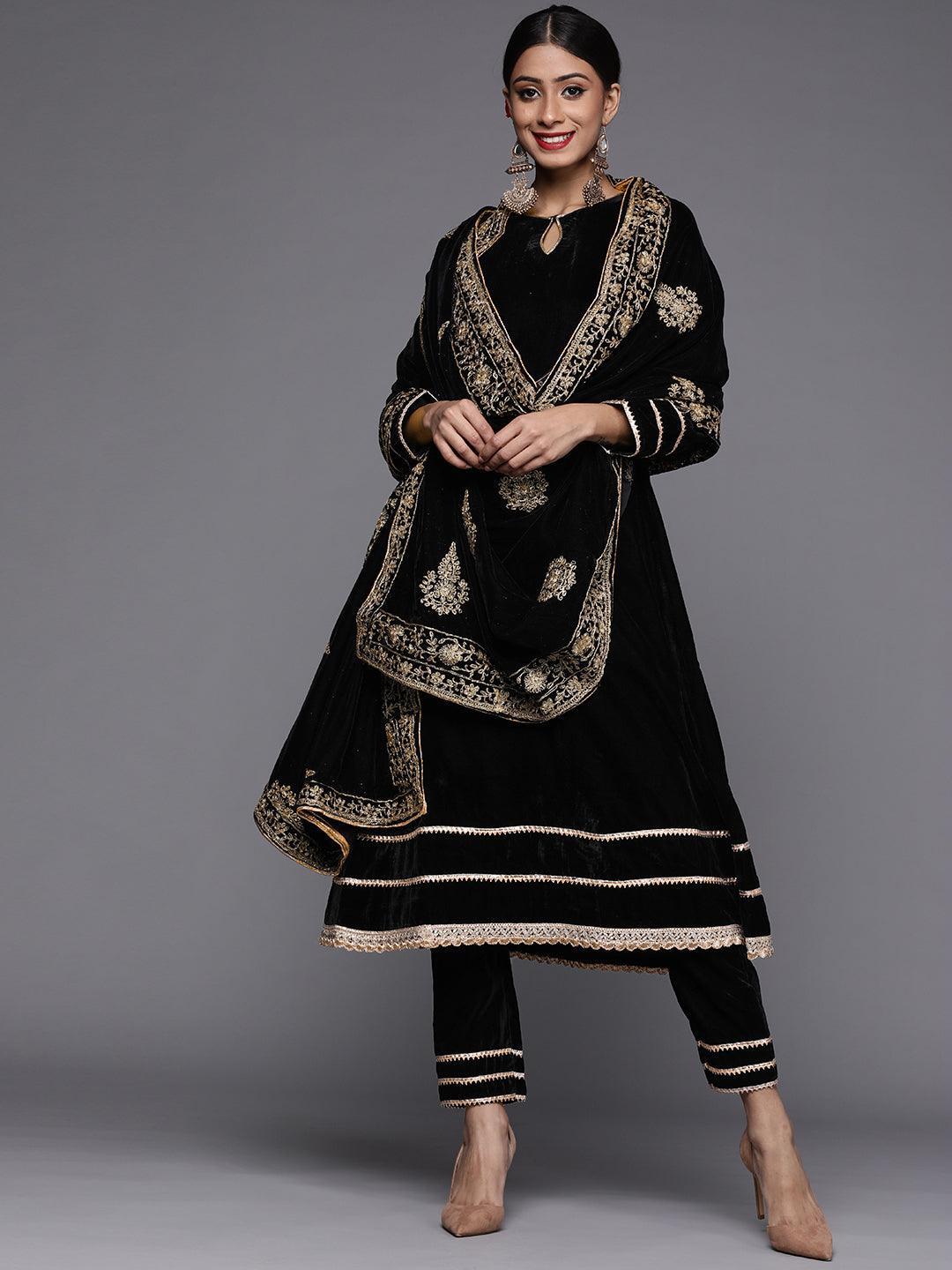 Black Solid Velvet Suit Set - ShopLibas