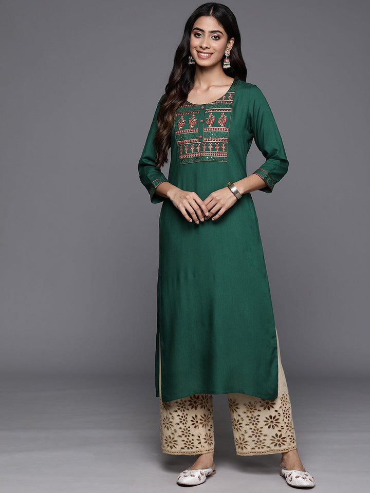 Green Yoke Design Rayon Straight Kurta