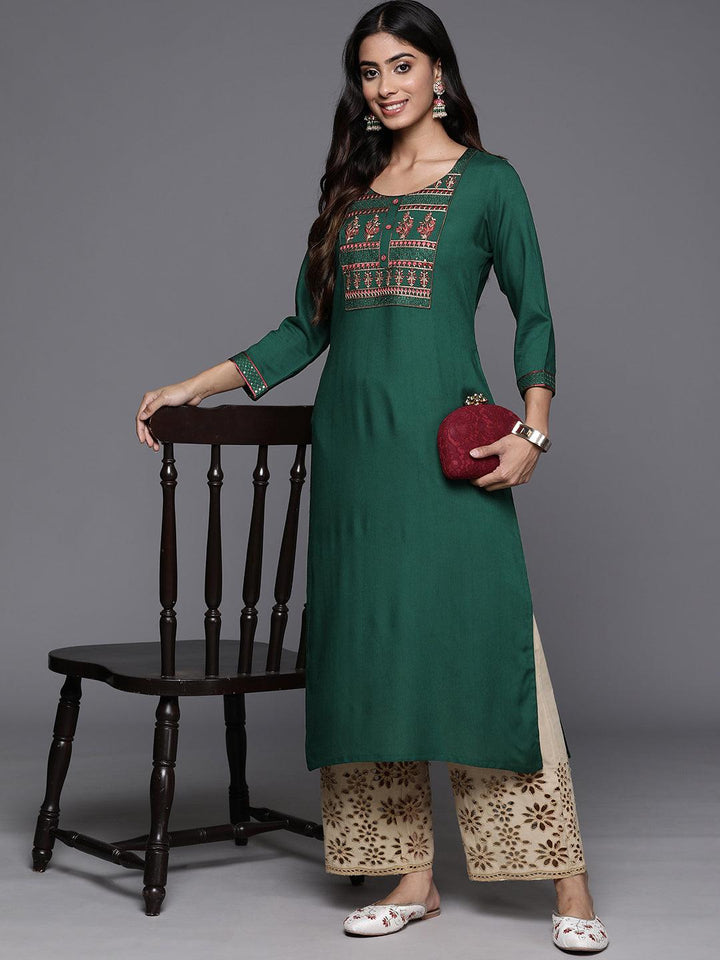 Green Yoke Design Rayon Straight Kurta