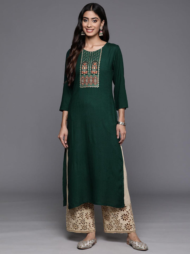 Green Yoke Design Rayon Straight Kurta
