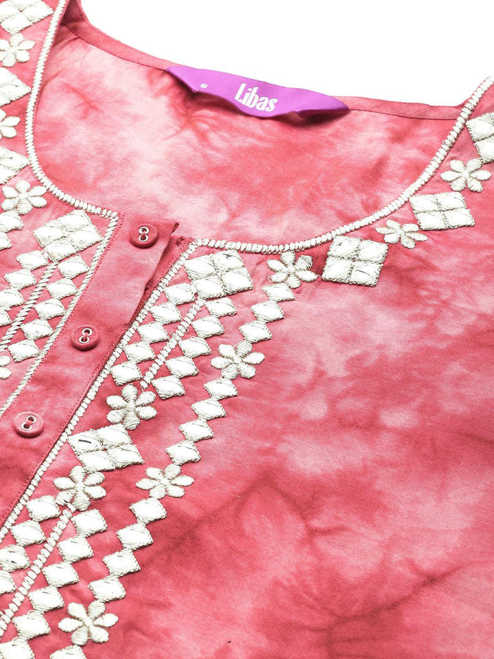 Coral Printed Silk Blend Straight Suit With Dupatta