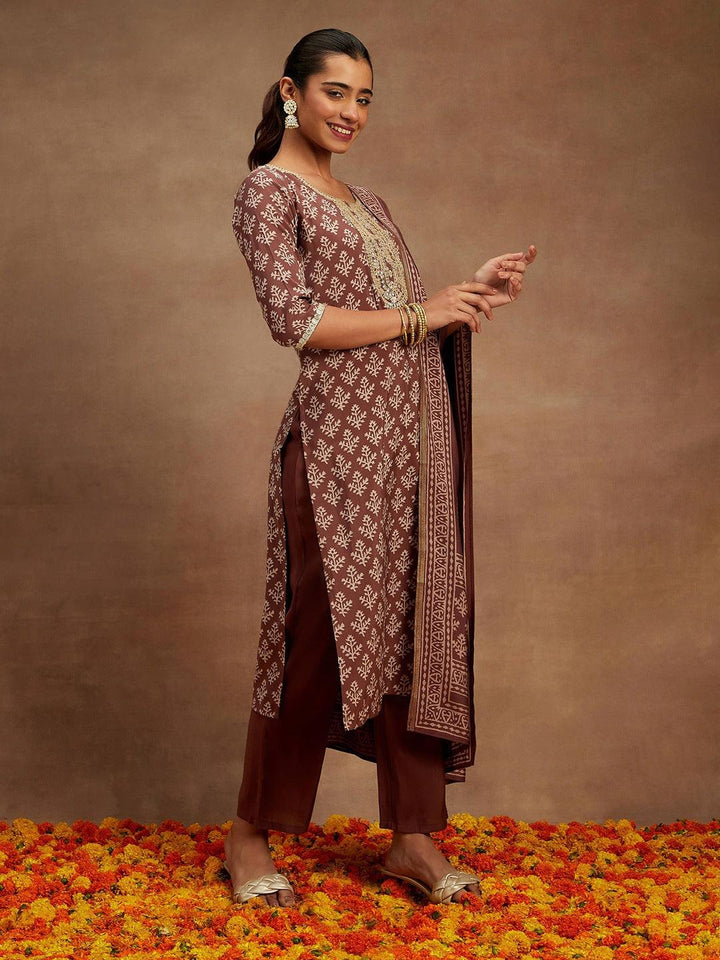 Mauve Printed Silk Blend Straight Suit With Dupatta